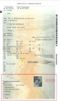 Le numéro d’immatriculation est présent en haut à gauche du certificat d’immatriculation (carte grise) et sur le coupon détachable en bas du document.
