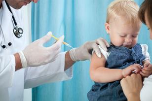 Illustration 1 docteur vaccin enfant parent